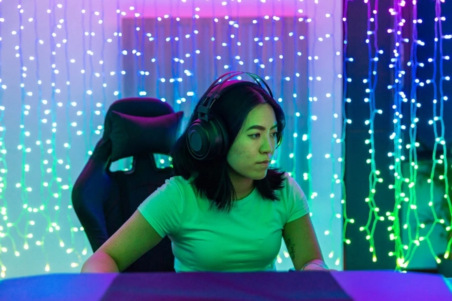 Inteligentný záves LED Twinkly 210 RGBW