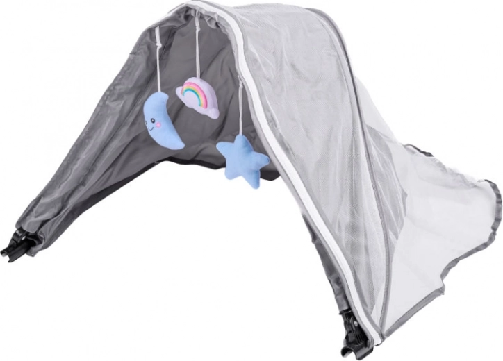 Strieška so sieťkou proti hmyzu a zavesenými hračkami