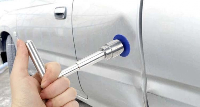 Súprava na odstraňovanie preliačin na karosérii automobilu