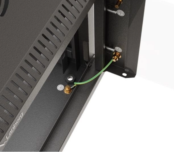 Závesná inštalačná skriňa Lanberg Rack WF11 10" 4U 300x300 čierna