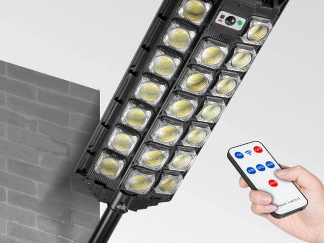 Solárna LED pouličná lampa s diaľkovým ovládaním a pohybovým senzorom