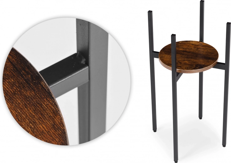 Stabilná kovová konštrukcia s industriálnym vzhľadom