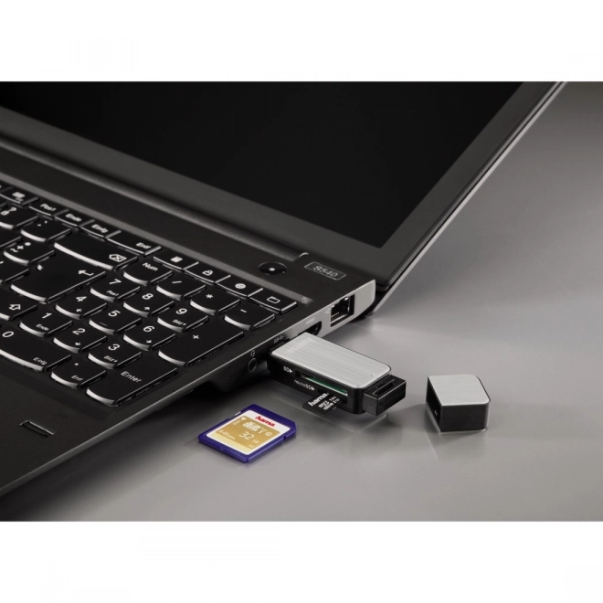 Strieborný čítač SD/microSD kariet USB 3.0