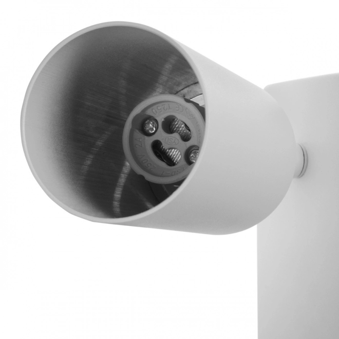 Nástenná lampa Maclean s vypínačom