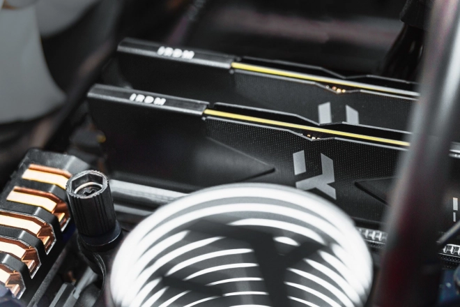 Pamäť IRDM DDR5 32GB (2x16GB) 6000 CL30 čierna