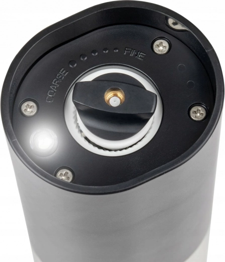 Nastaviteľná hrubosť a LED svetlo pre presné dochucovanie