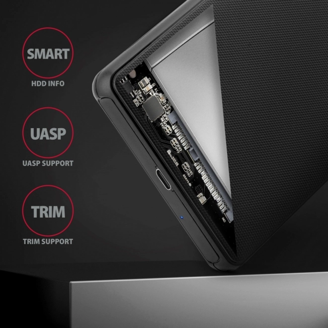 Plastikové vonkajšie puzdro bez skrutiek s USB-C a SATA