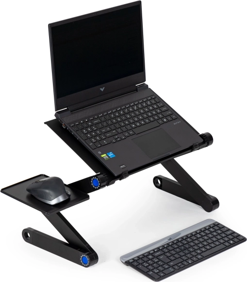 Dve samostatné plochy: notebook a myš