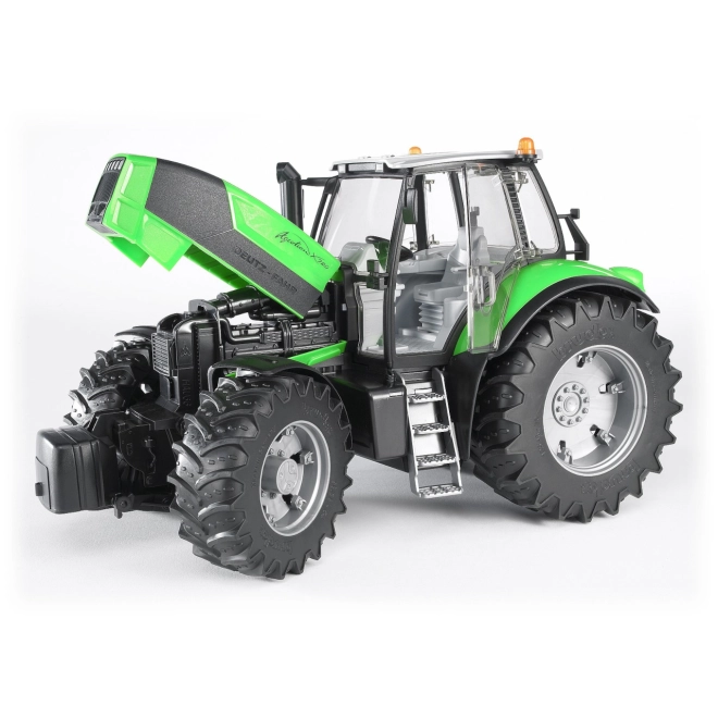 Reálne funkčný model traktora