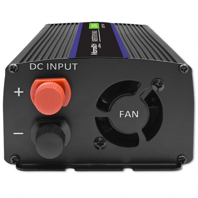 Praktická menička napätia Qoltec 1200W s USB