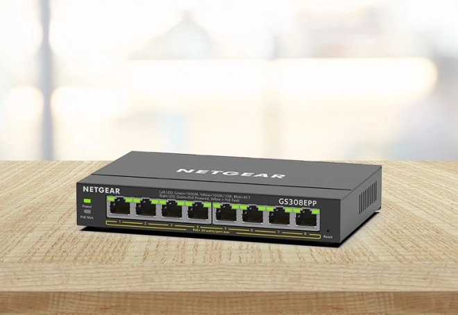 Gigabit ethernet switch s pokročilou správou PoE+