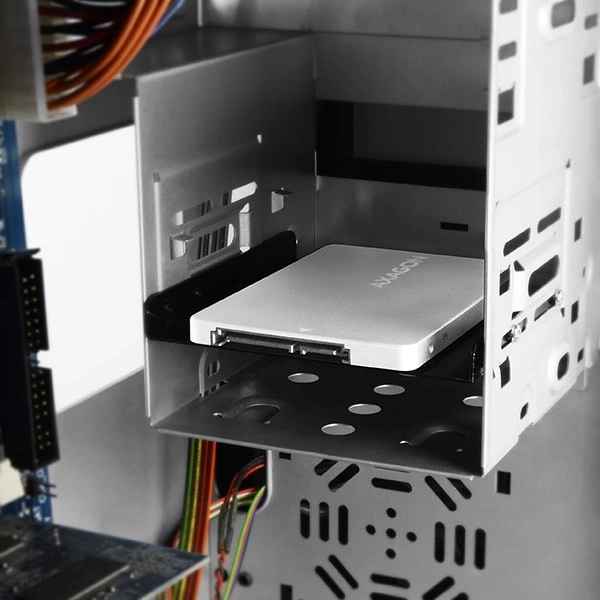 Interná strieborná 2.5" skrinka na SSD M.2 SATA