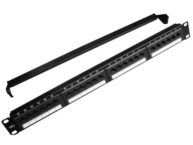 Patch panel s 24 portami a organizáciou káblov