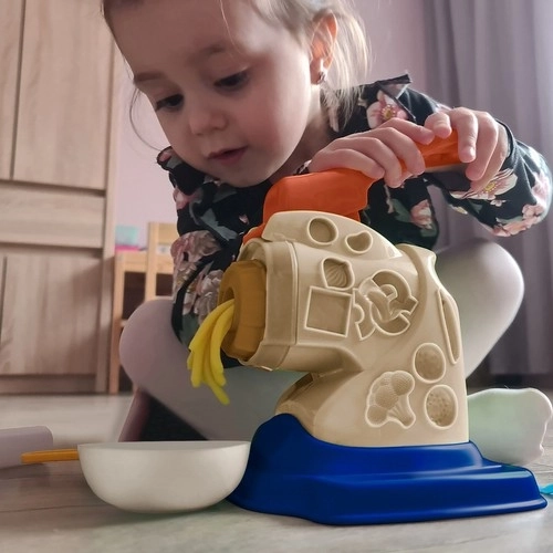 Veľká sada plastelíny na výrobu cestovín s príslušenstvom