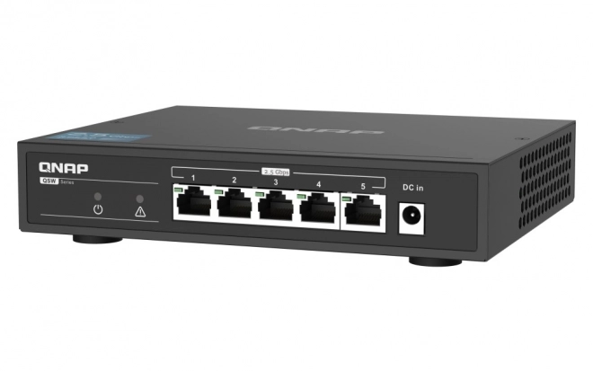 Sieťový prepínač QNAP QSW-1105-5T s 5 portami 2,5 GbE