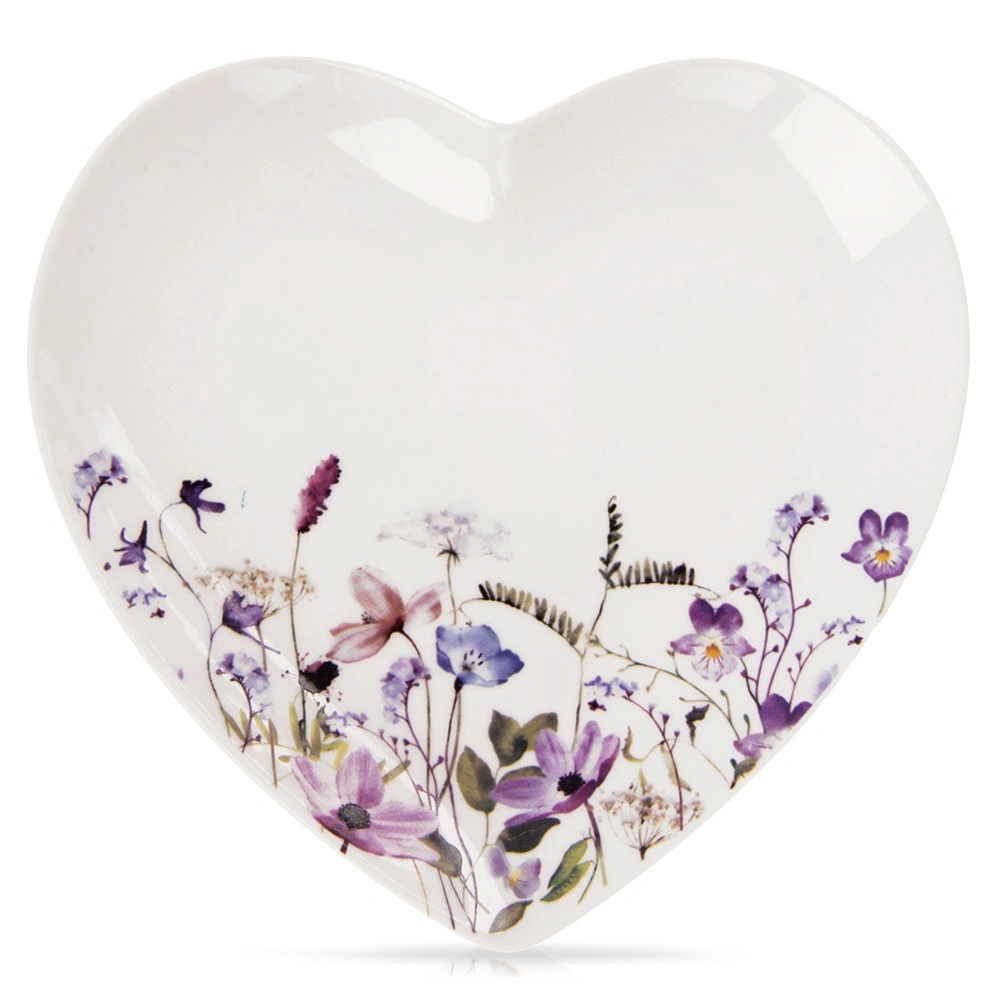 Porcelánový dezertný tanier v tvare srdca LOUKA 17,5 × 17 cm