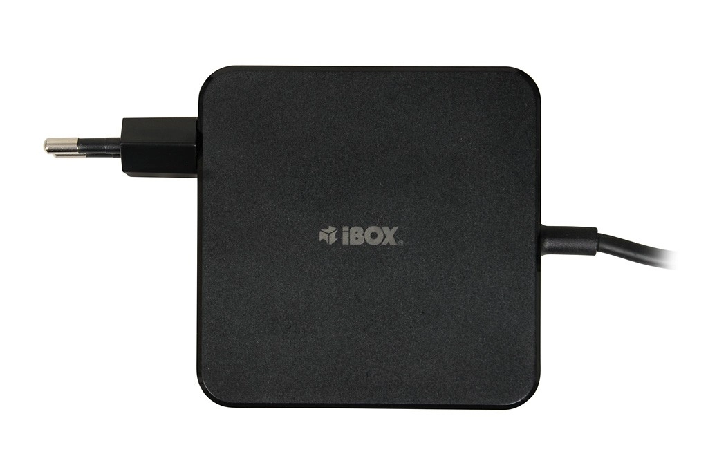 Univerzálny nabíjací adaptér pre notebooky s USB typu C