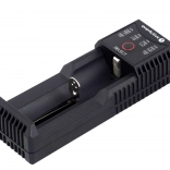 Univerzálna nabíjačka EVERACTIVE UC-100C s funkciou powerbank pre Li-ion a Ni-MH