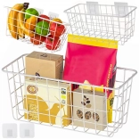 Závesný kovový košík na stenu s lepiacimi háčikmi – biely drôtený organizér